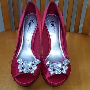 Red satin open toe Fioni night heels size 8